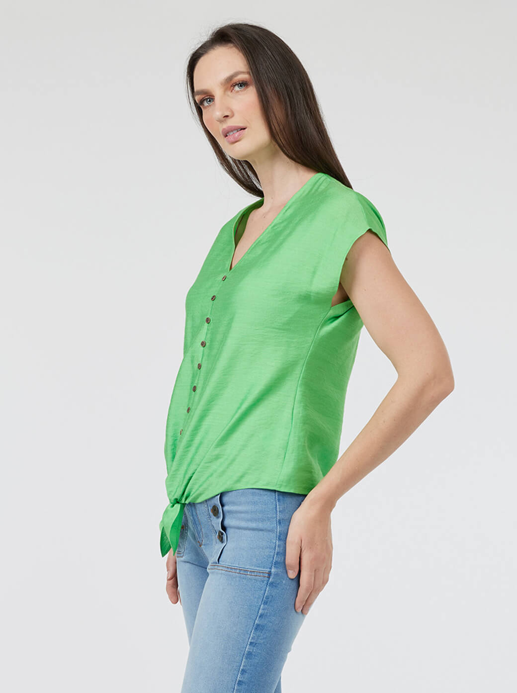 Blusa verde con hombro caído Esenciales