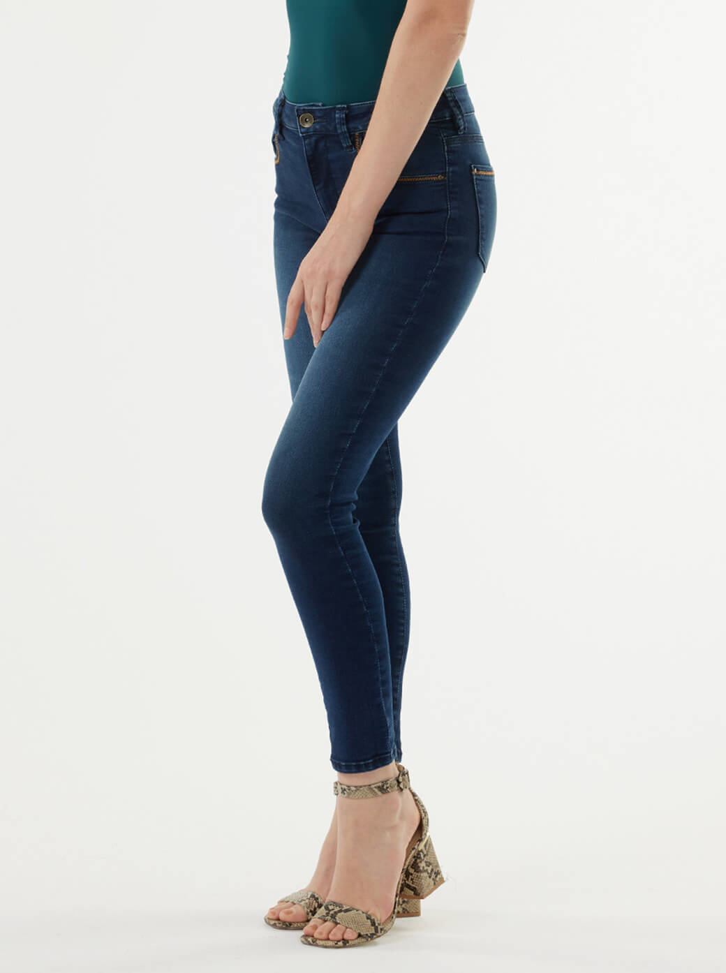Jeans azul marino skinny con bordado Esenciales