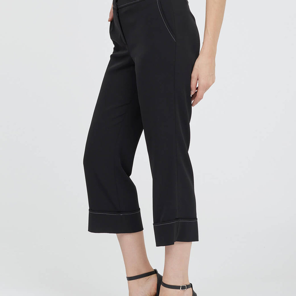 
                      
                        Pantalón negro Velia
                      
                    