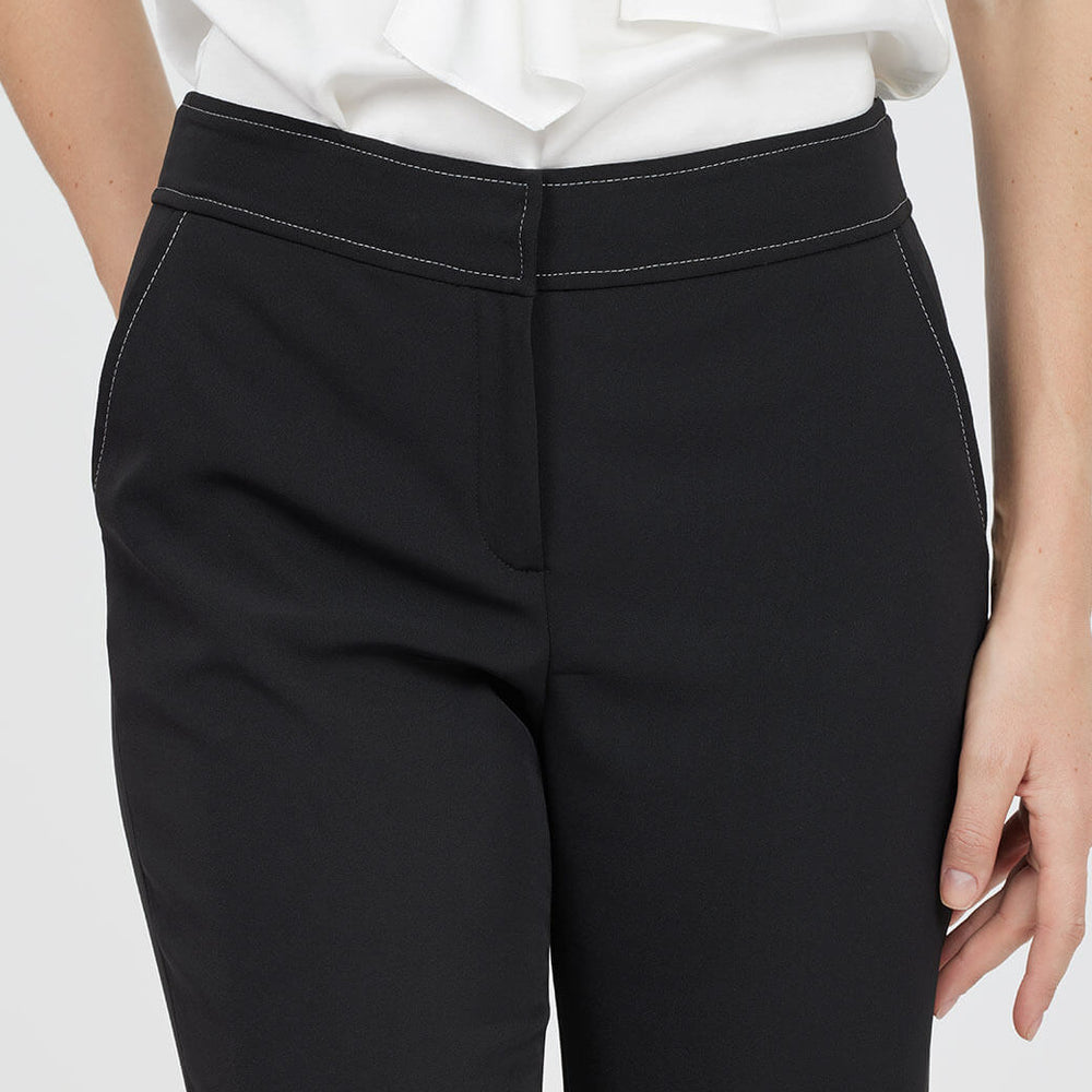 
                      
                        Pantalón negro Velia
                      
                    