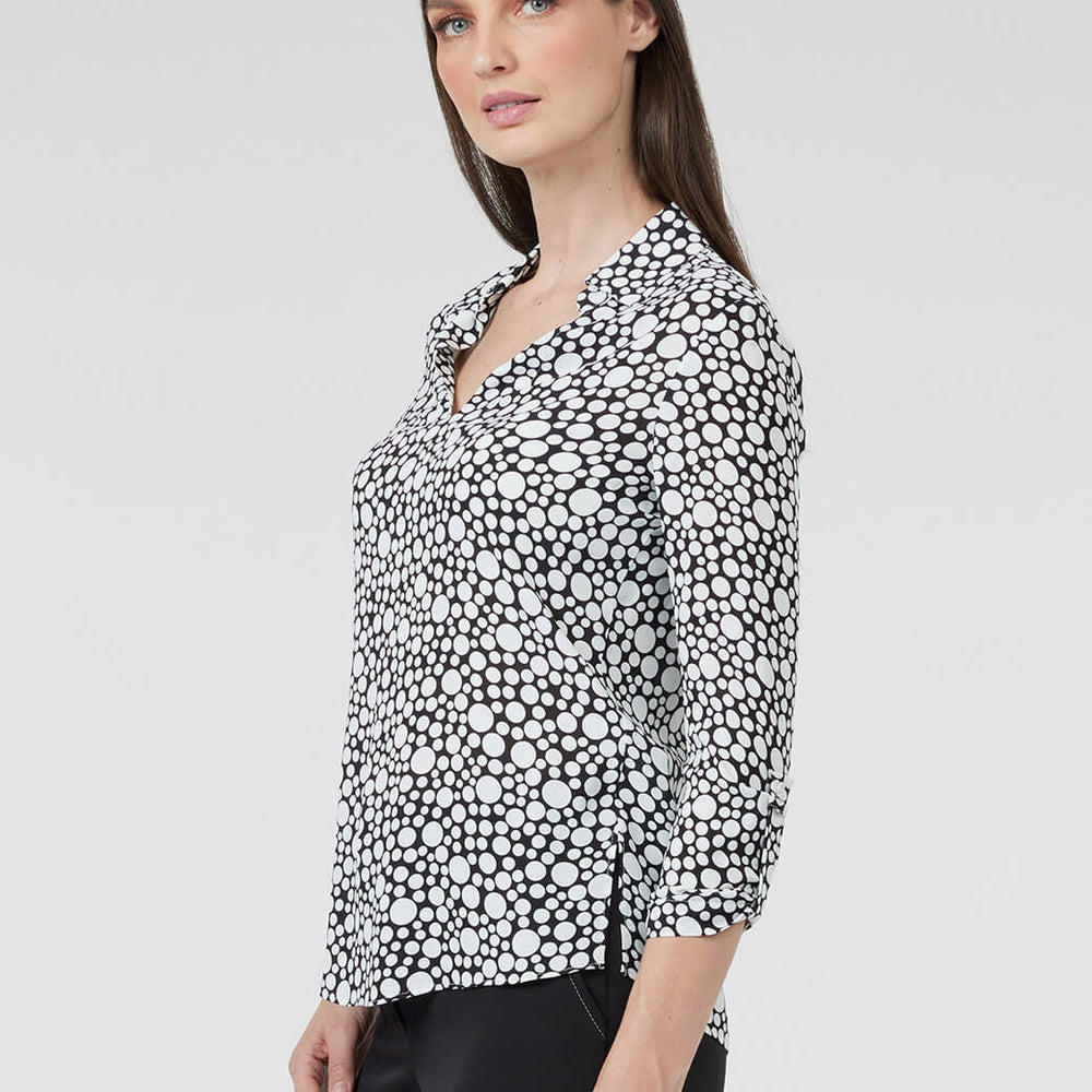 
                      
                        Blusa blanca Velia
                      
                    