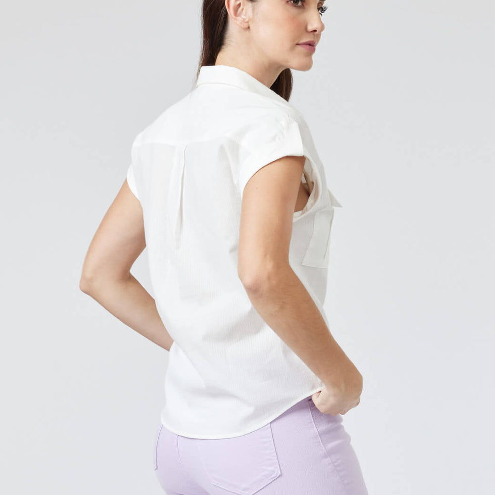 
                      
                        Blusa blanca Hailey
                      
                    