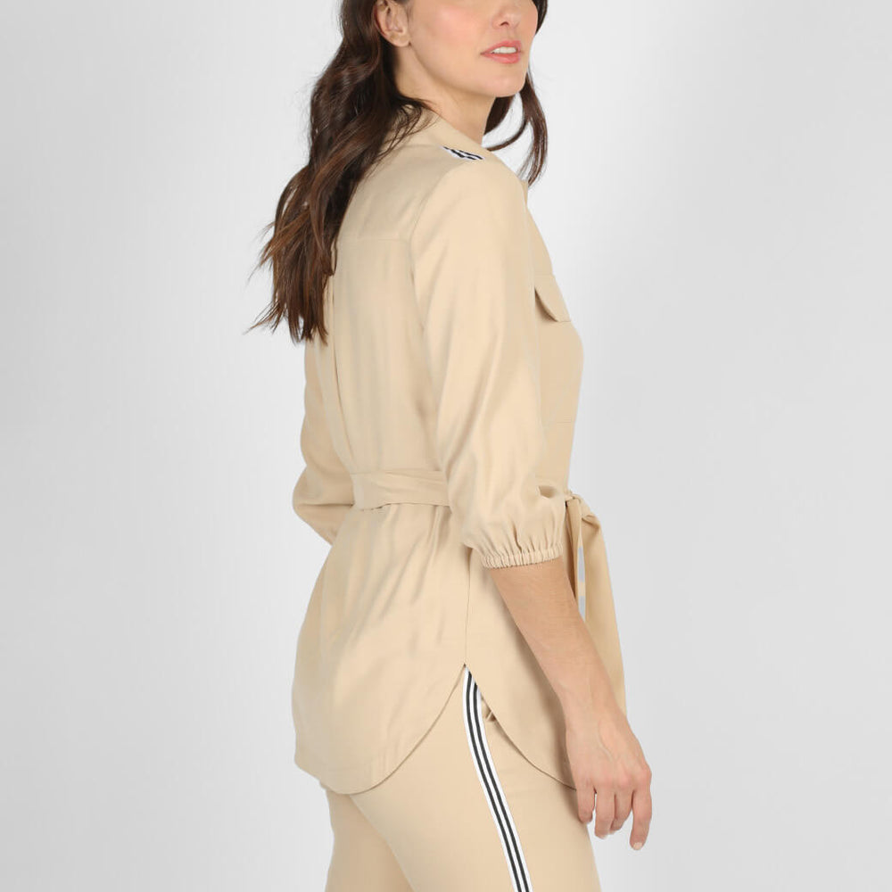 
                      
                        Sobrecamisa beige Libia
                      
                    