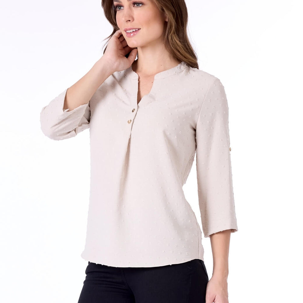 
                      
                        Blusa beige Fiore
                      
                    