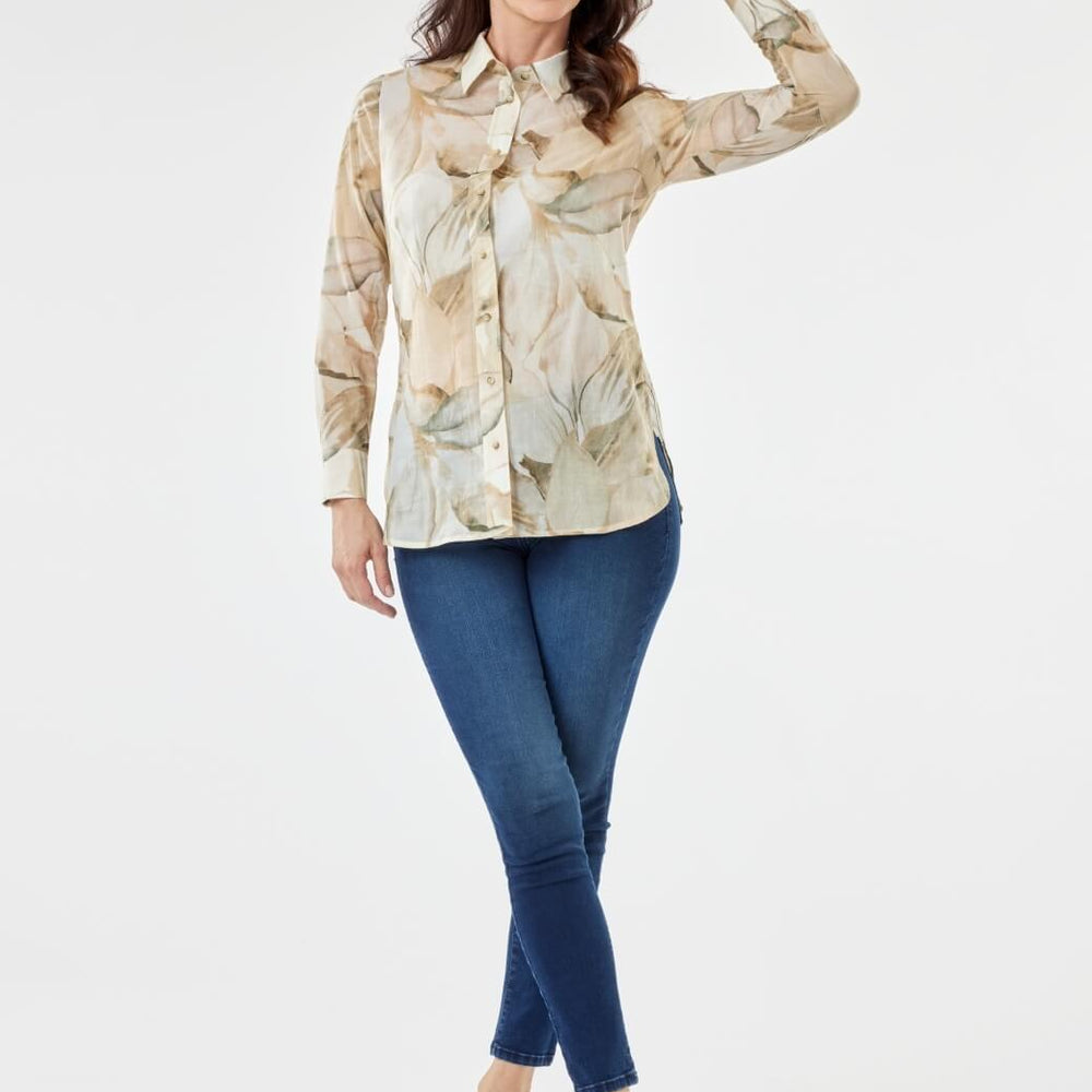 
                      
                        Camisa beige Fiore
                      
                    