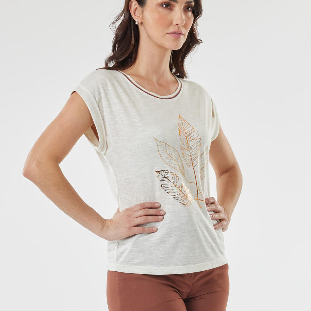 
                      
                        Blusa beige Delilah
                      
                    