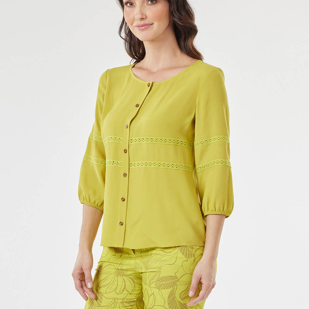 
                      
                        Blusa verde Armida
                      
                    