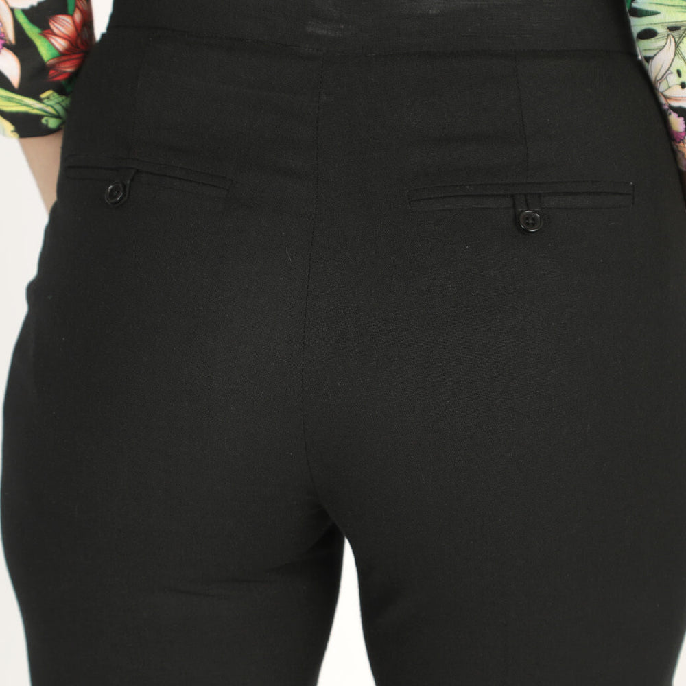 
                      
                        Pantalón negro Eira
                      
                    