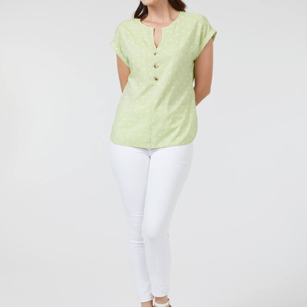 
                      
                        Blusa verde con escote redondo Esenciales
                      
                    