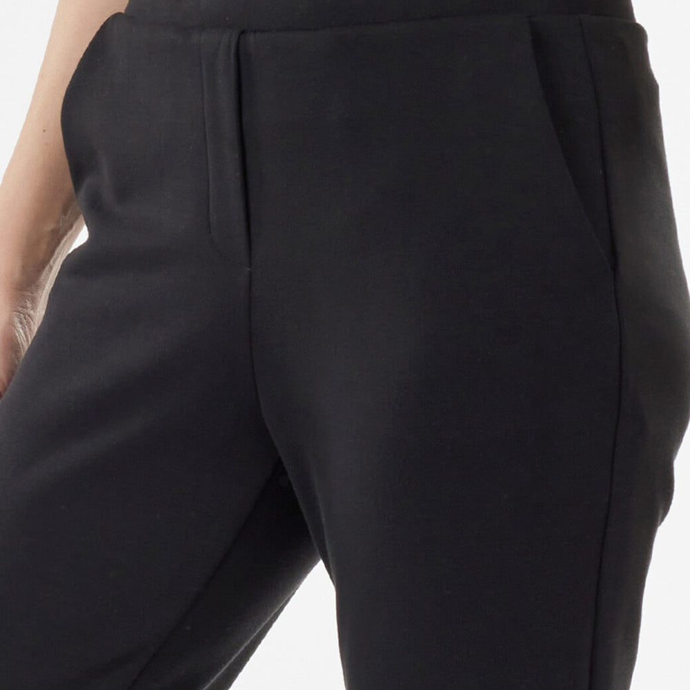 
                      
                        Pants recto negro Comfort
                      
                    