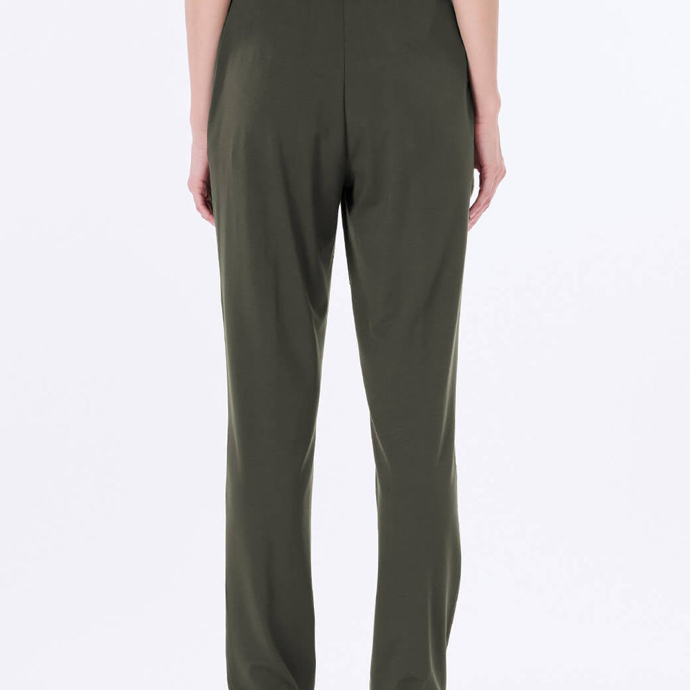 
                      
                        Pants olivo Comfort
                      
                    