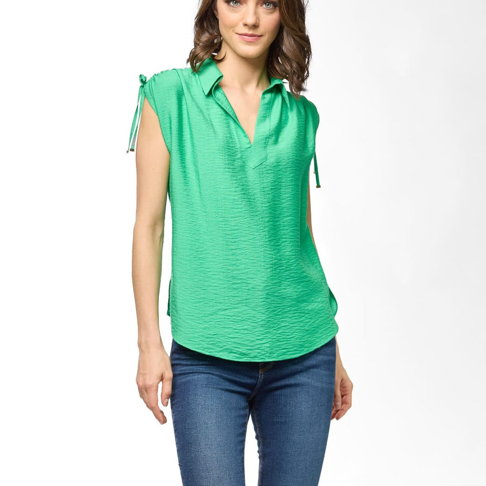 
                      
                        Blusa verde Zila
                      
                    