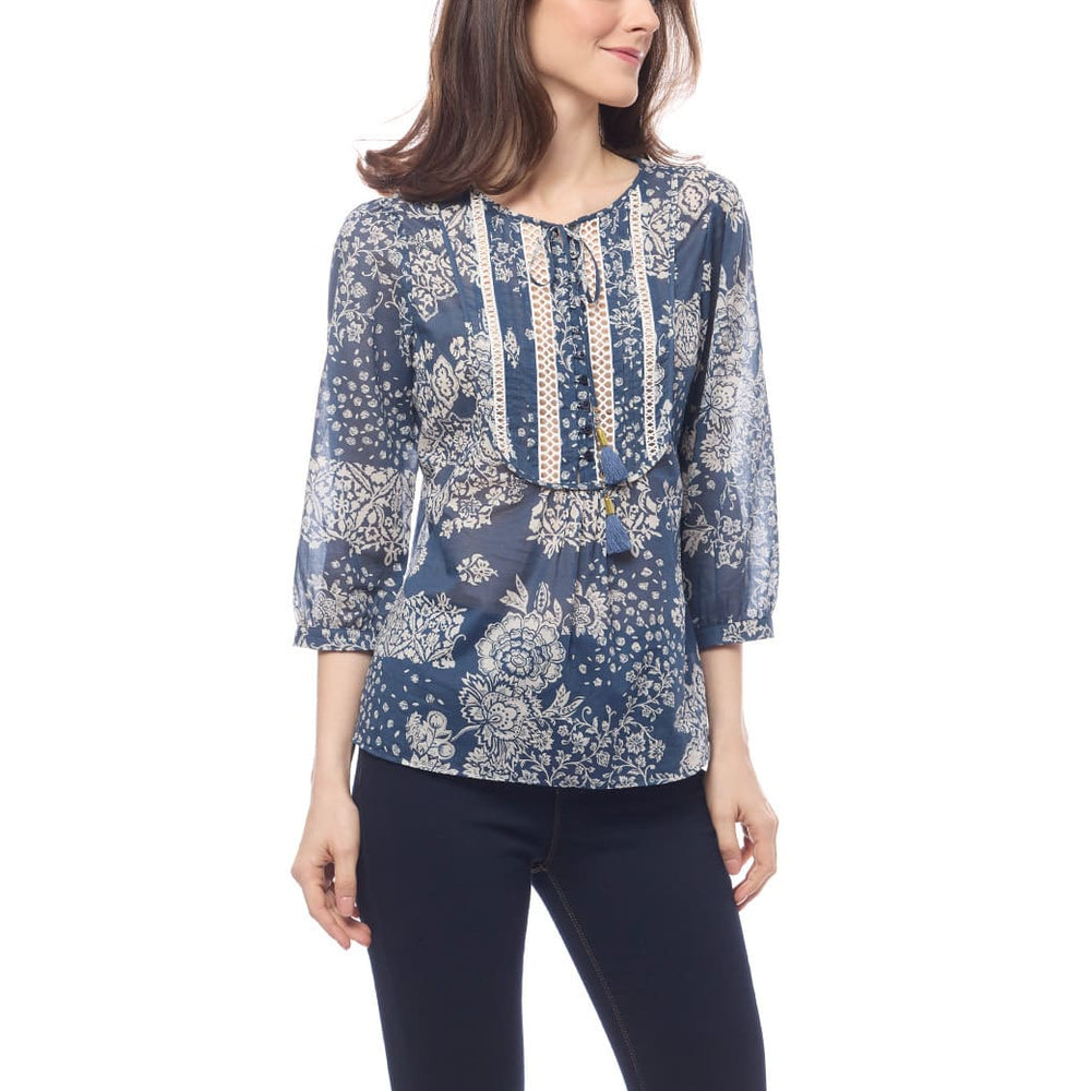 
                      
                        Blusa azul estampada Julene
                      
                    