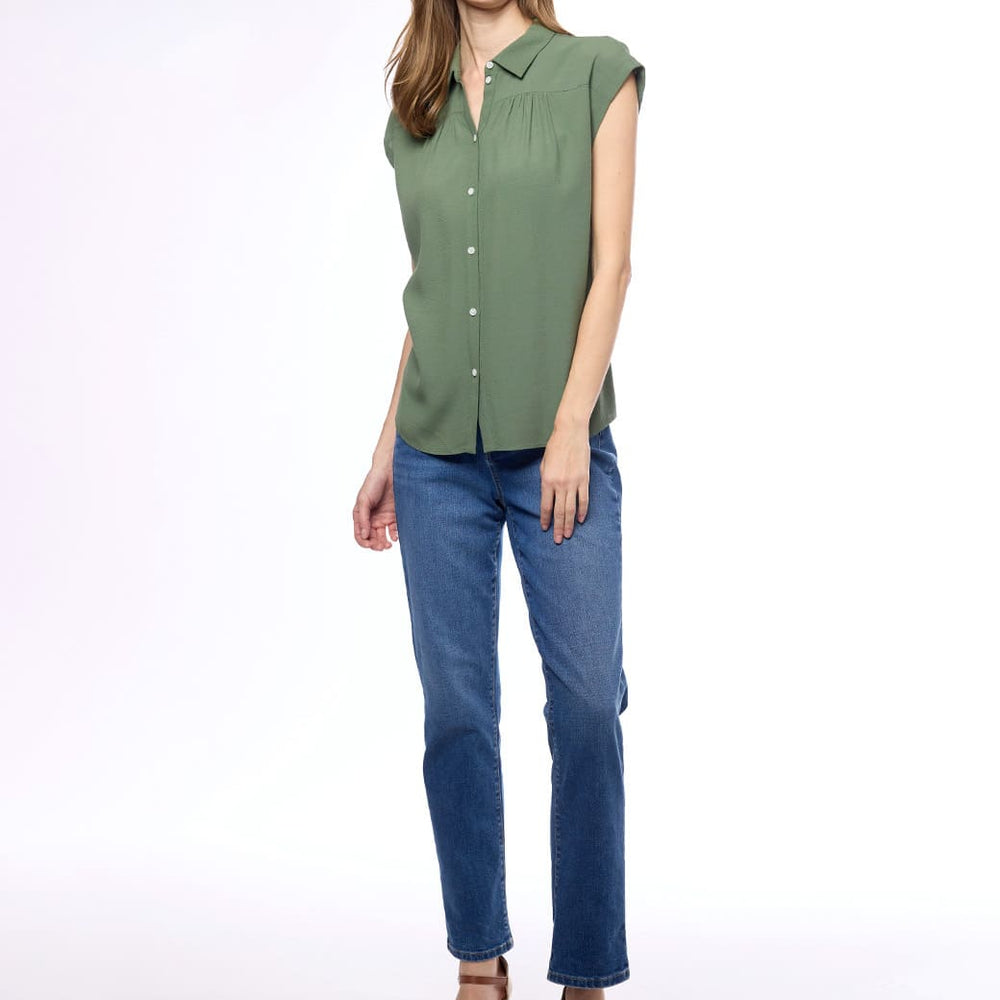 
                      
                        Blusa verde Yasbeth
                      
                    