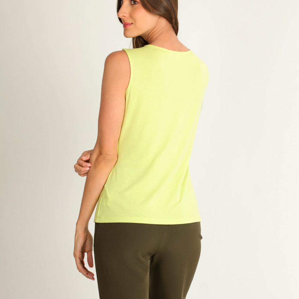 
                      
                        Blusa color verde Montse
                      
                    