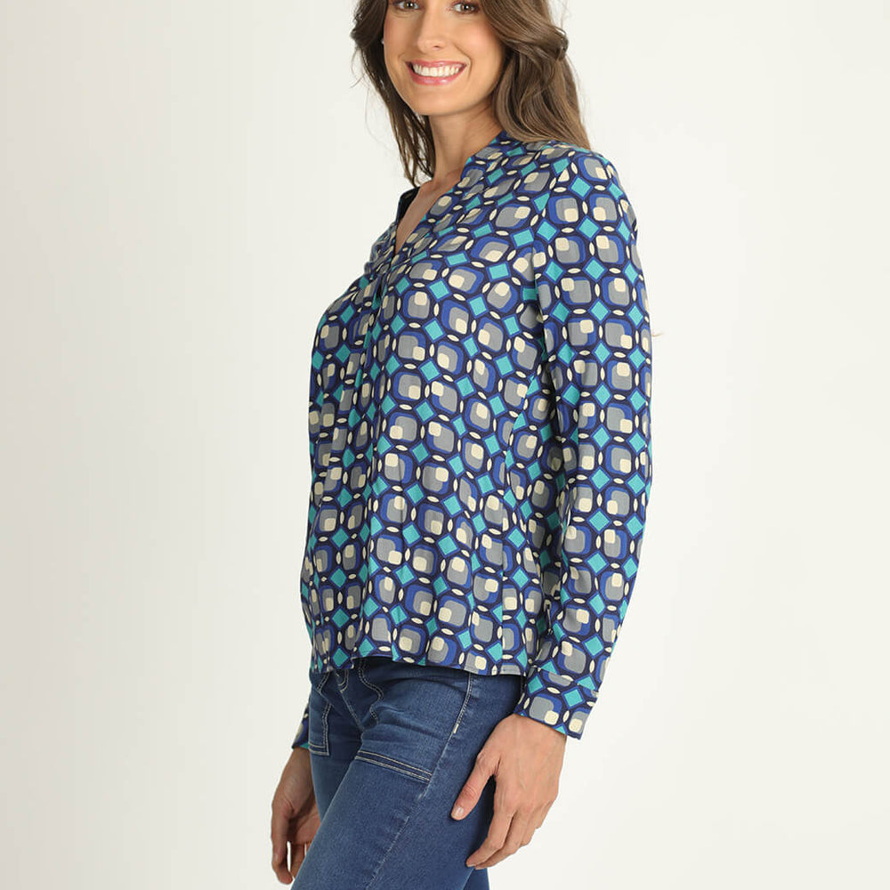 
                      
                        Blusa azul estampada Clarisse
                      
                    