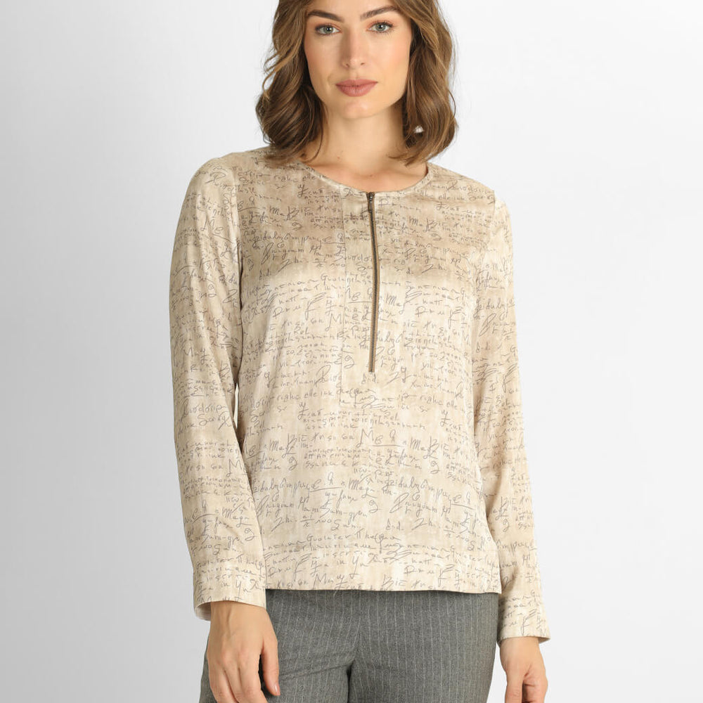 Blusa beige con escote Yunuen