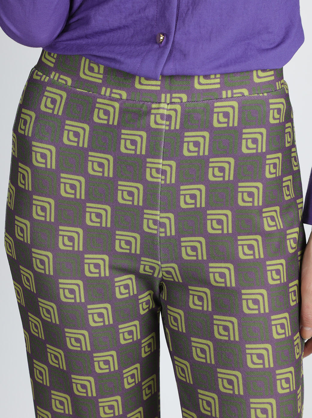 Pantalón morado Tala