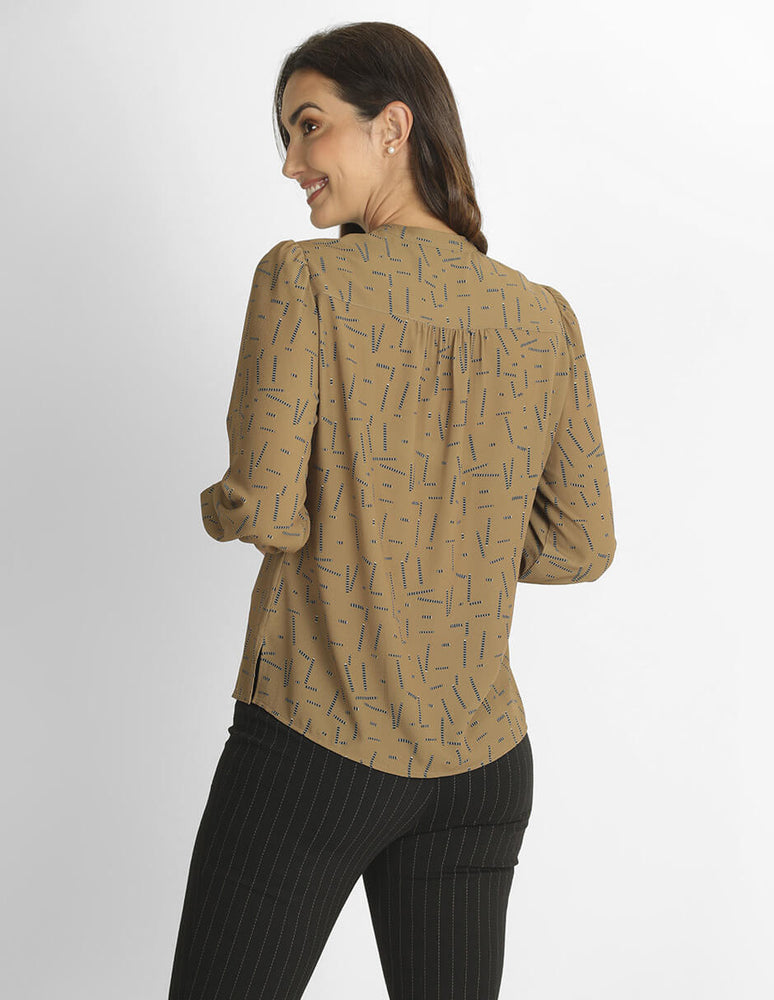 
                      
                        Blusa café Lucie
                      
                    