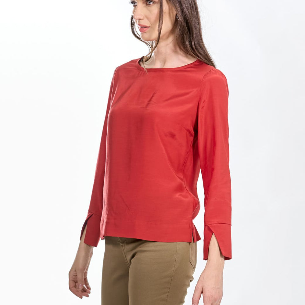 
                      
                        Blusa roja Cleire
                      
                    