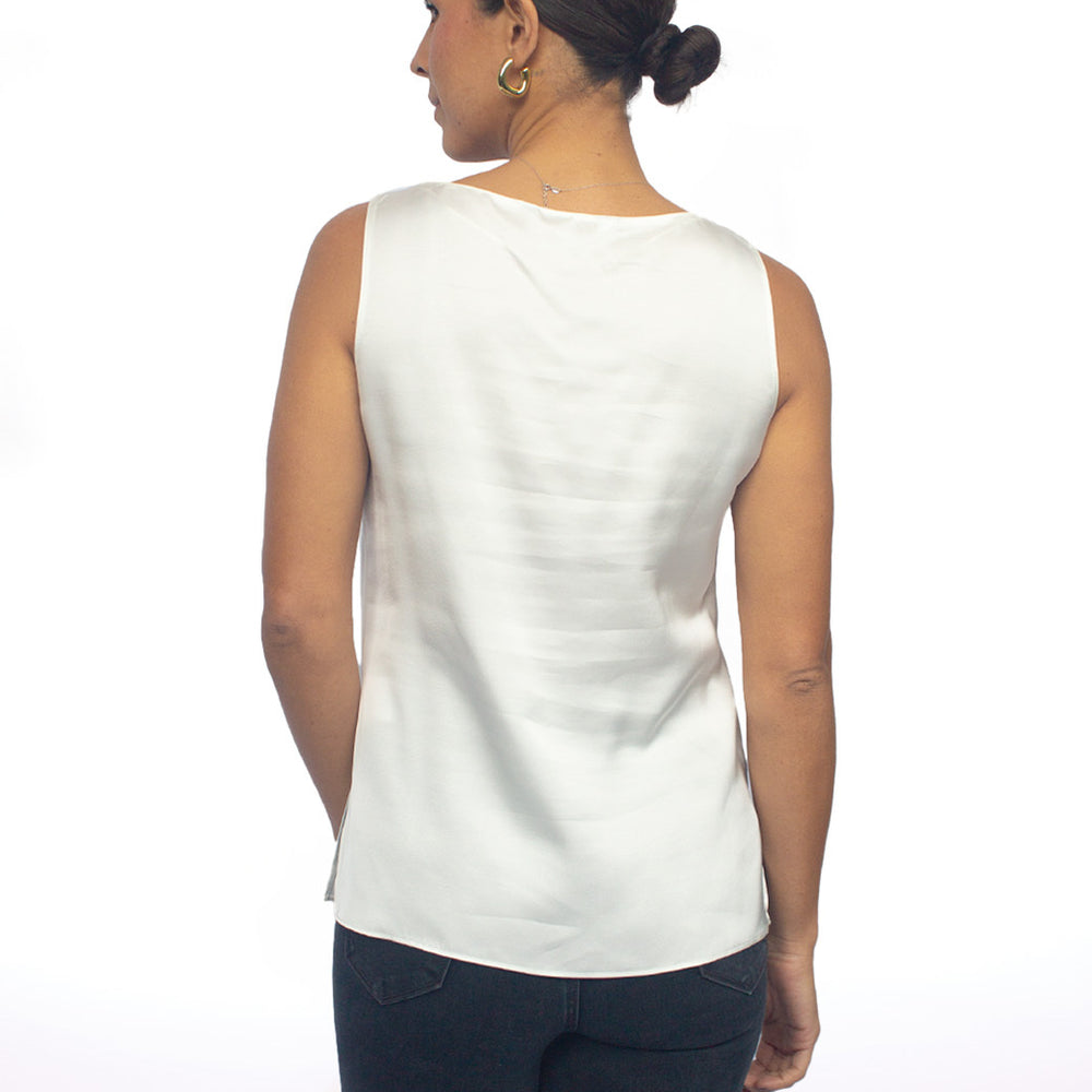 
                      
                        Blusa hueso Daisy
                      
                    