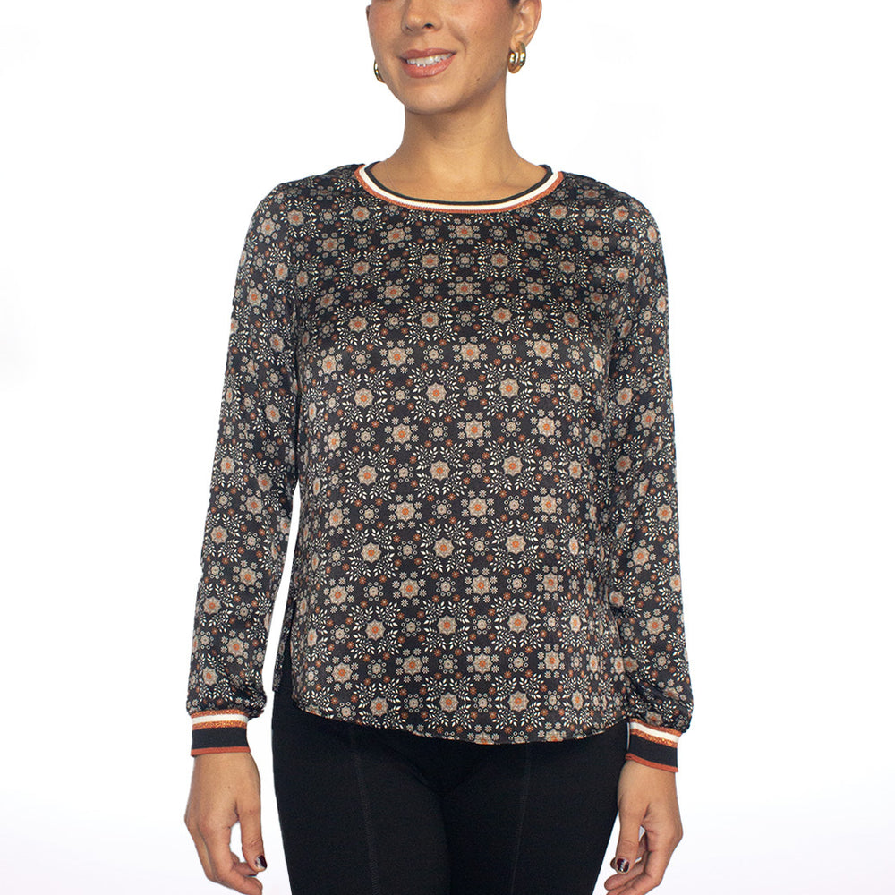 Blusa negra escote redondo Kelly