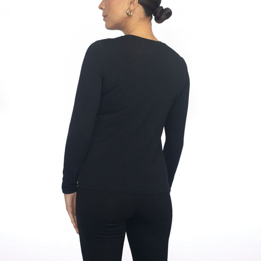 
                      
                        Blusa negra Paz
                      
                    