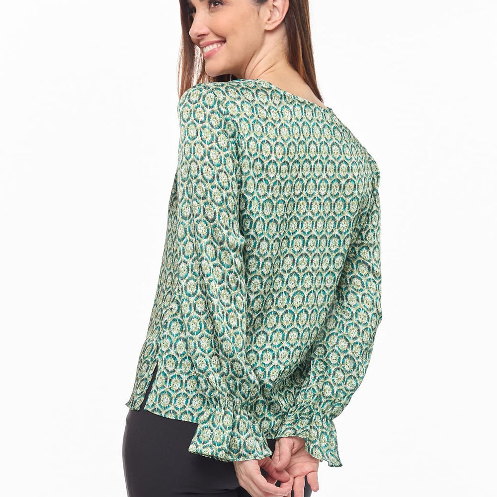 
                      
                        Blusa verde escote V Jane
                      
                    