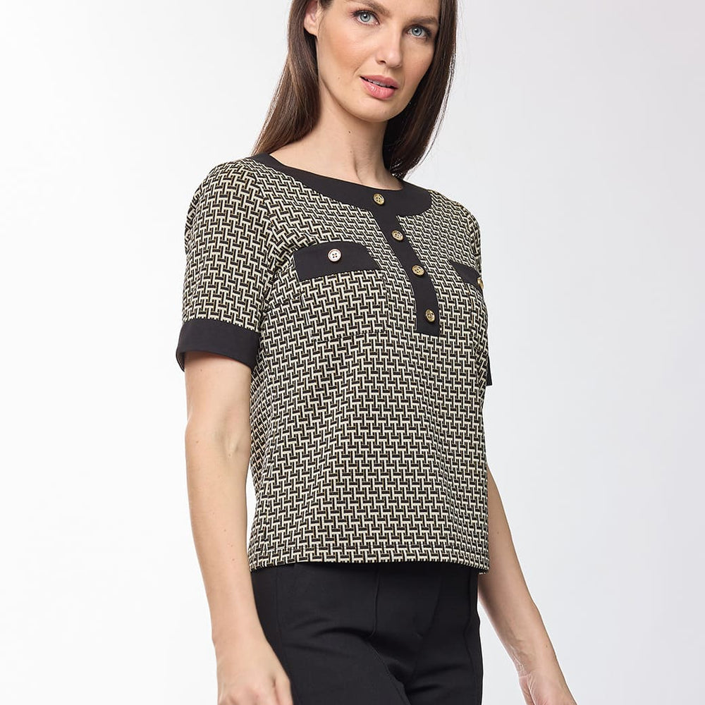 
                      
                        Blusa negra Unma
                      
                    