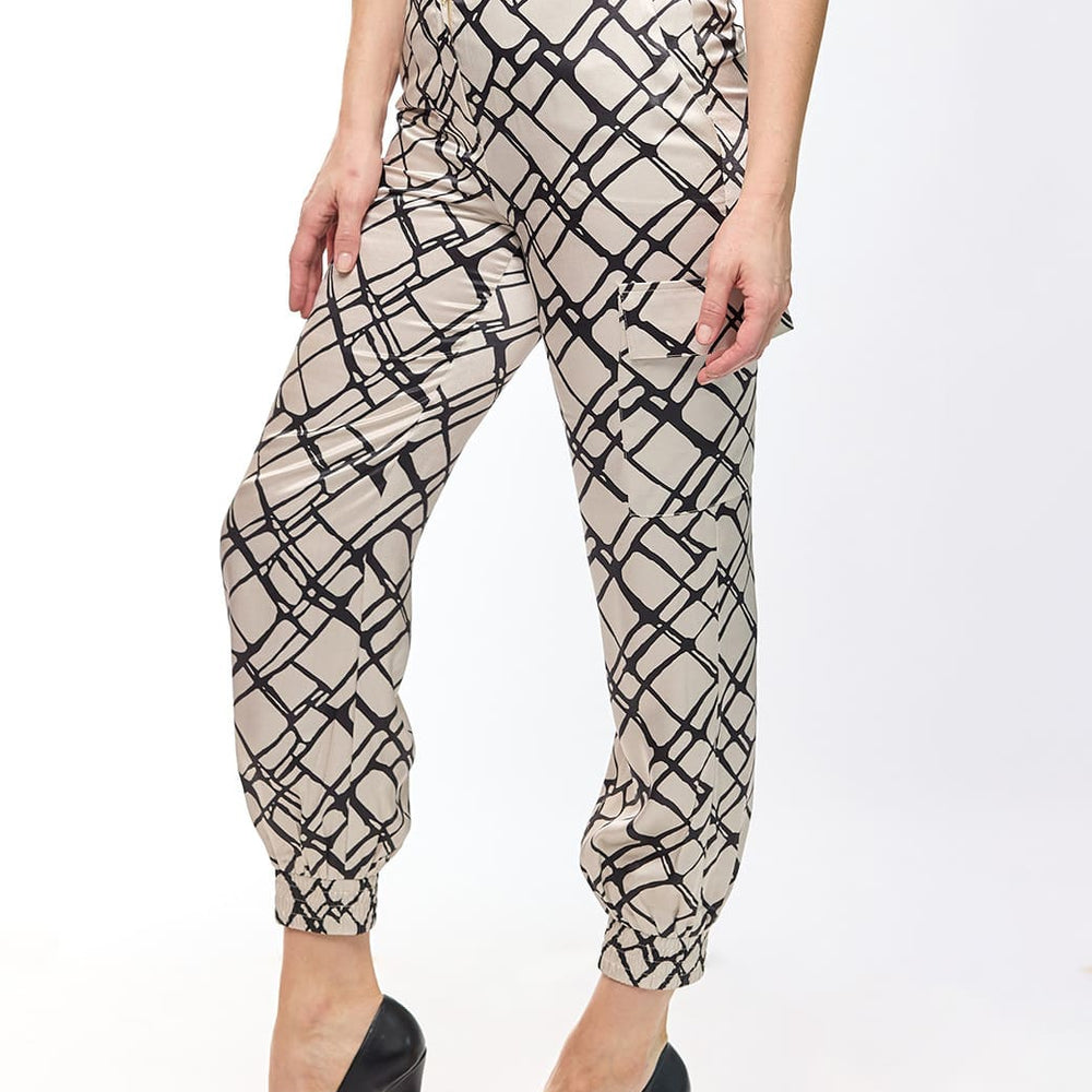 
                      
                        Pantalón jogger beige Tiziana
                      
                    