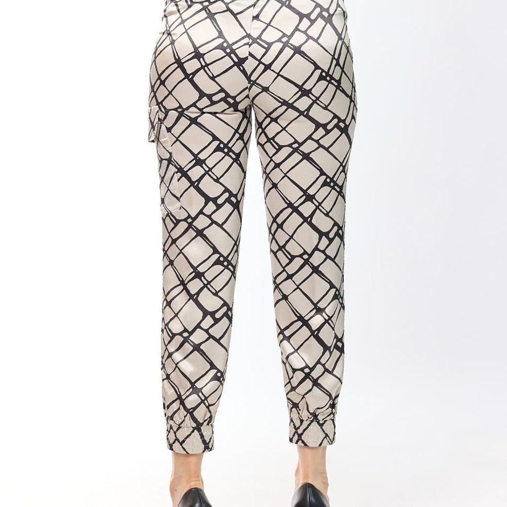 
                      
                        Pantalón jogger beige Tiziana
                      
                    