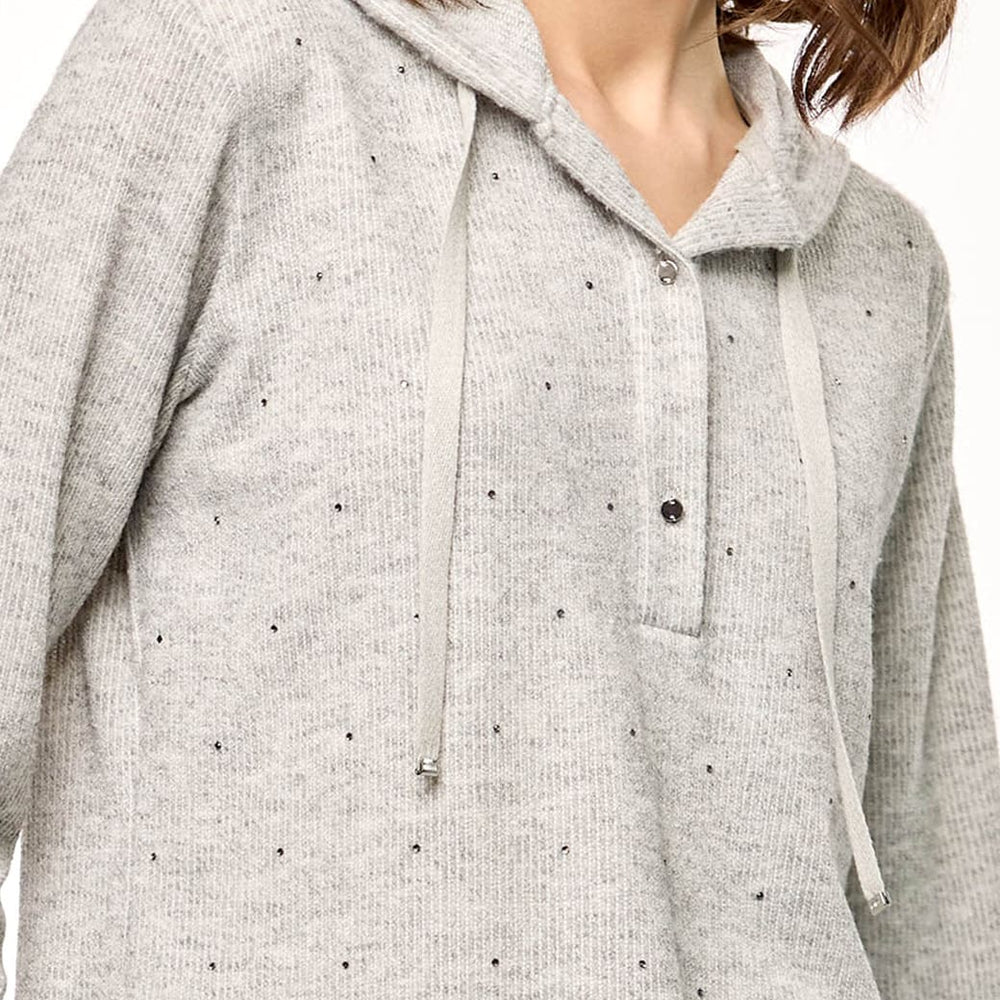 Sudadera gris con bontones y cuello V Comfort