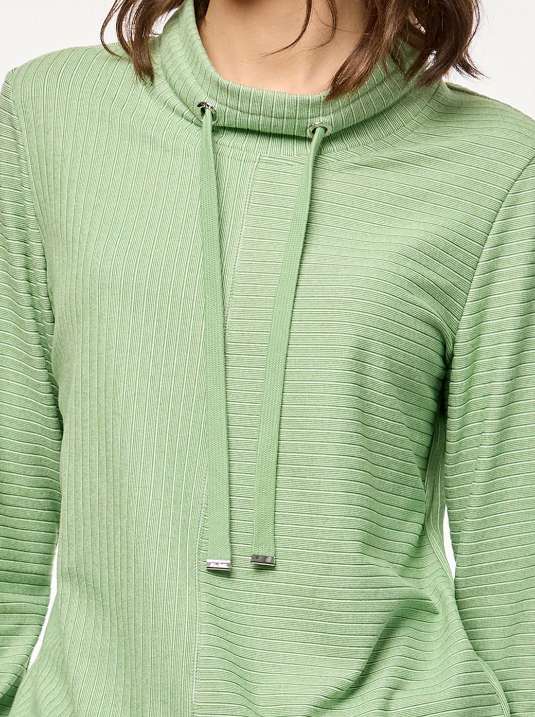 Sudadera verde cuello mao y jaretas Comfort