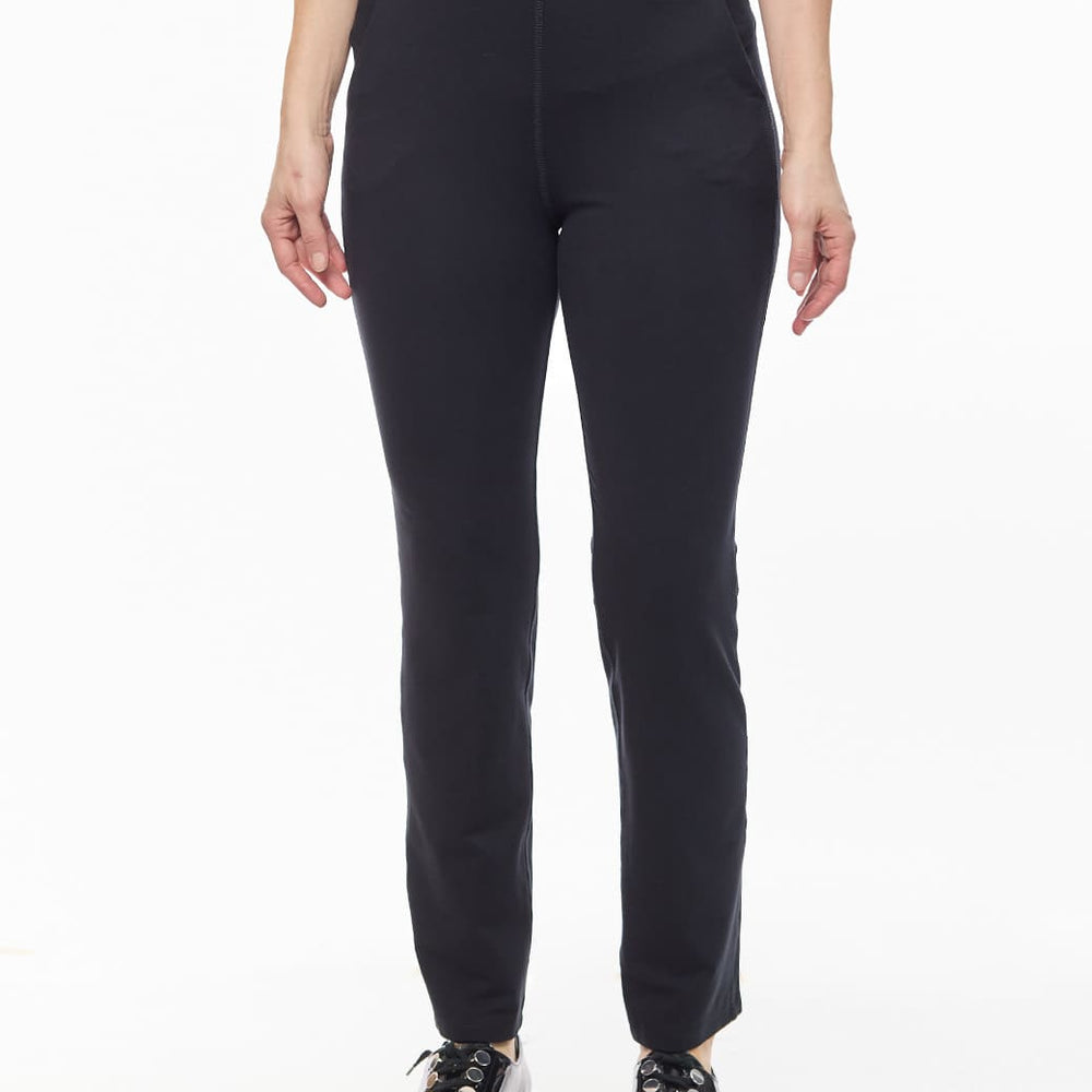 Pants negro con corte Comfort