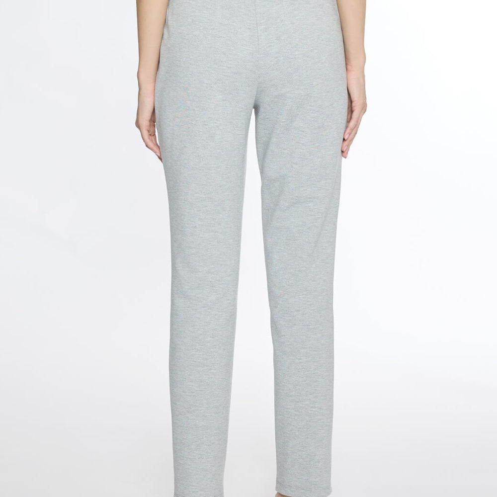 
                      
                        Pants gris Comfort
                      
                    