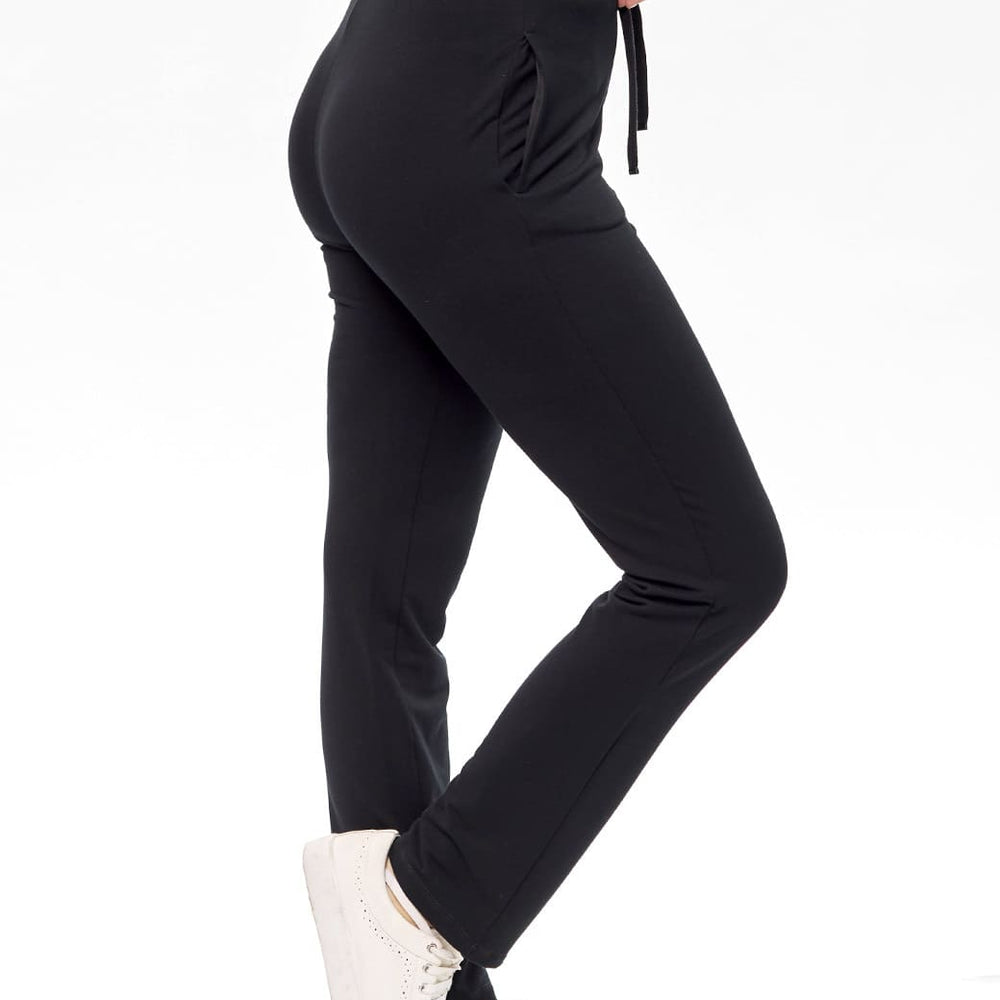 
                      
                        Pants liso negro Comfort
                      
                    