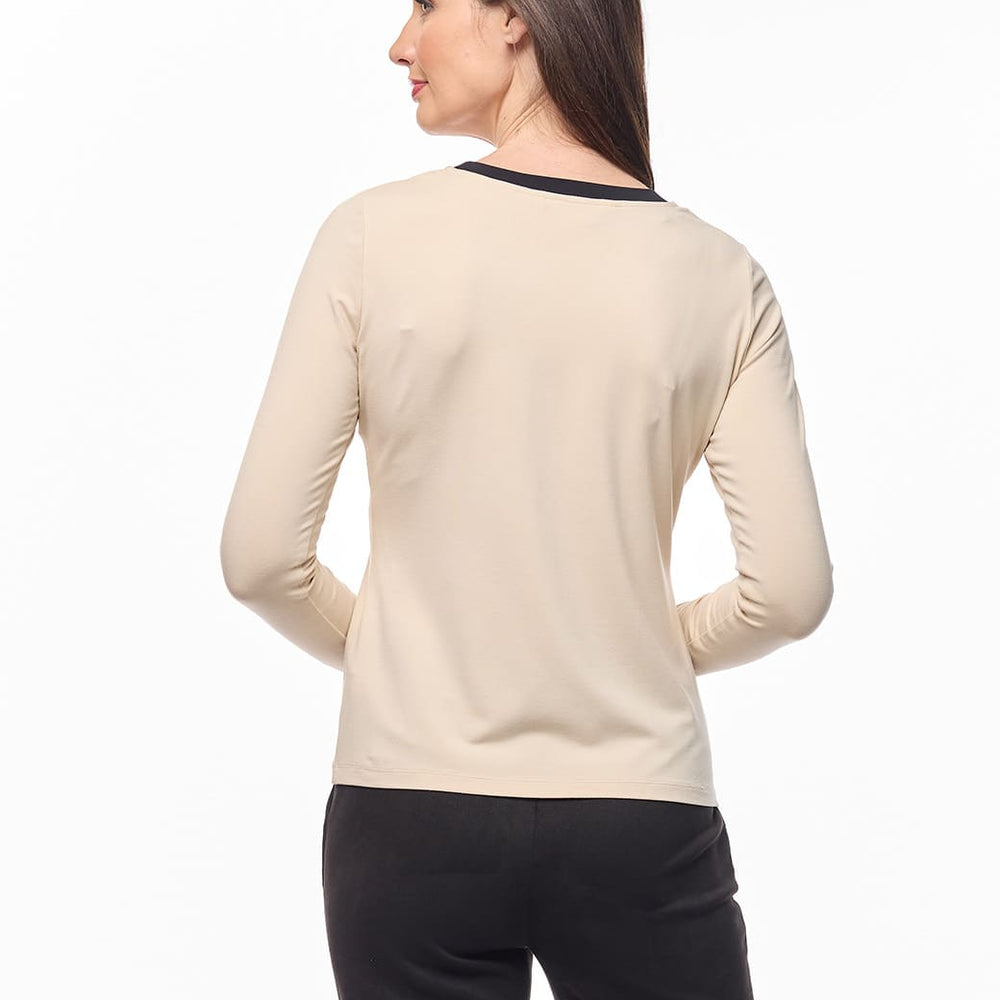 
                      
                        Blusa beige Tiziana
                      
                    