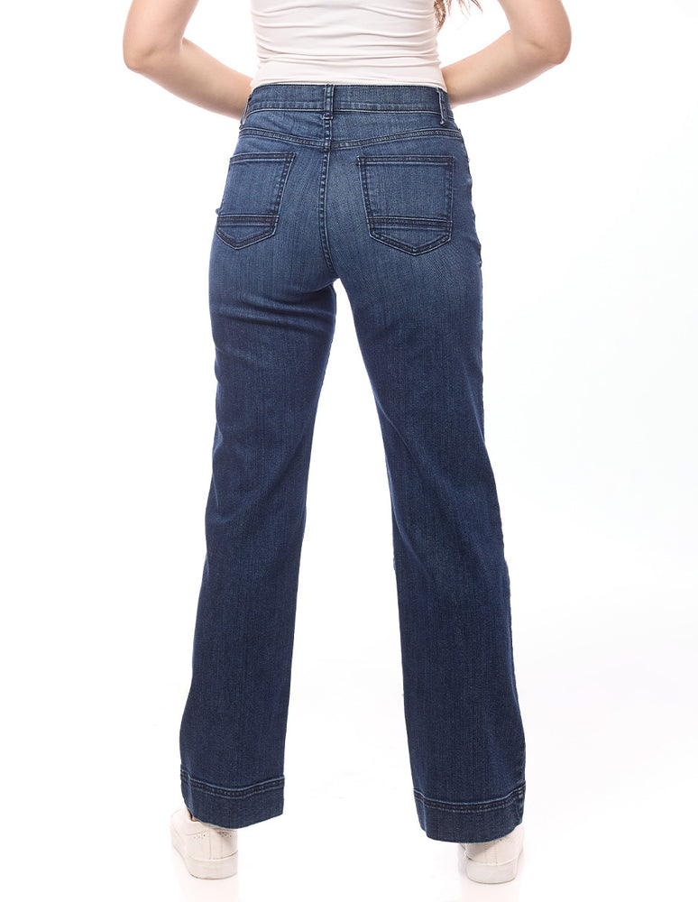 
                  
                    Jeans de mezclilla Foley's para mujer con moderno corte en costado. Un diseño esencial que combina estilo y comodidad para tu día a día.
                  
                