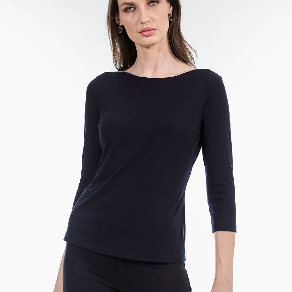 Blusa negra Básica