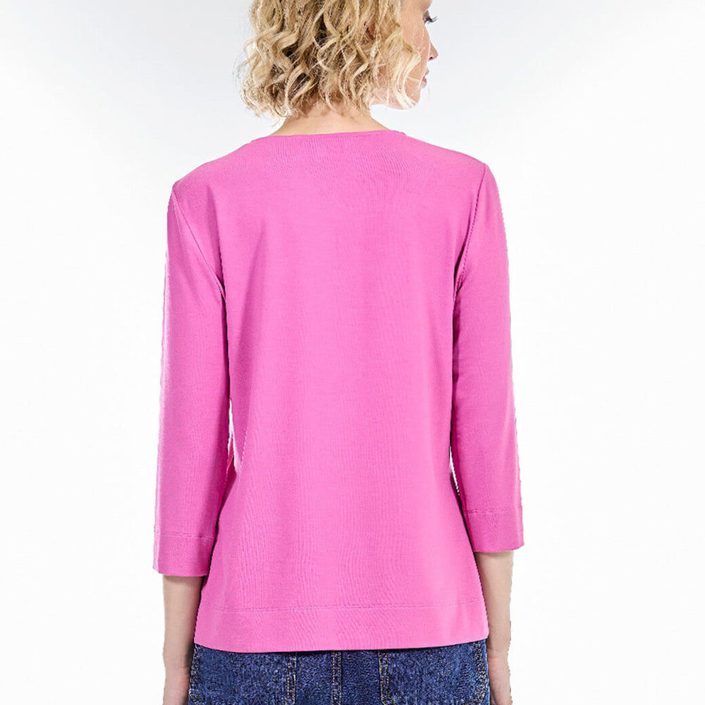 
                      
                        Blusa rosa Básica
                      
                    