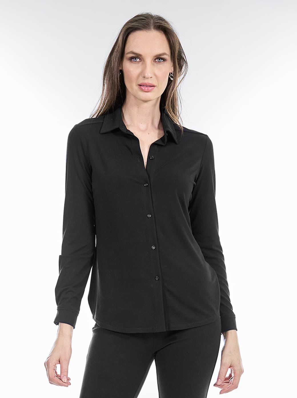 Blusa camisera negra Básico