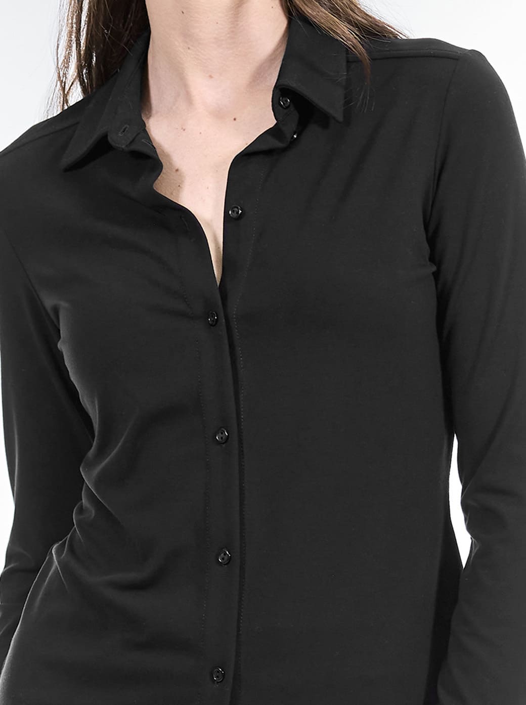 Blusa camisera negra Básico