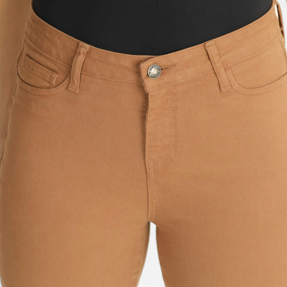 
                      
                        Skinny jeans camel
                      
                    