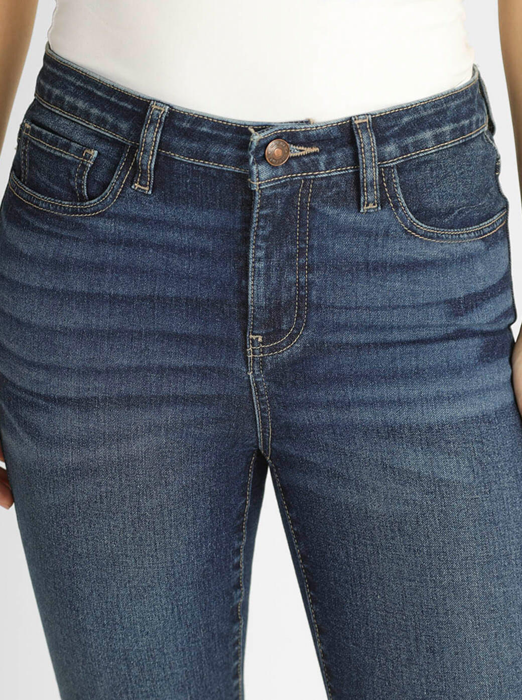 Jeans azules deslavados
